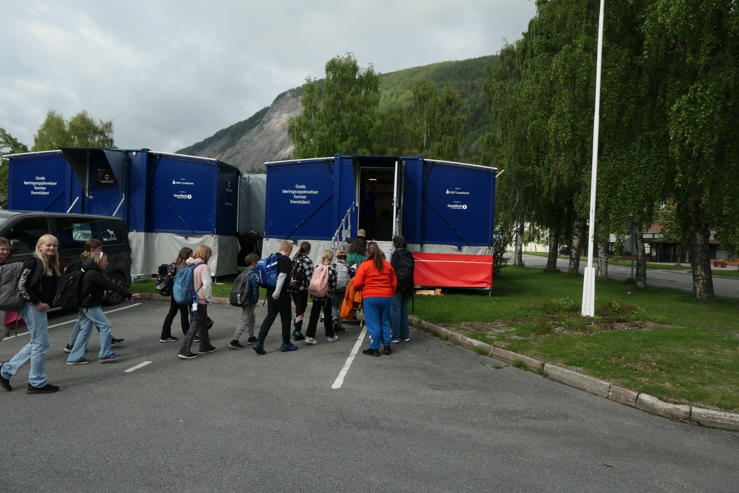 r-kland-skole-aktive-5-klassinger-i-newtonrommet